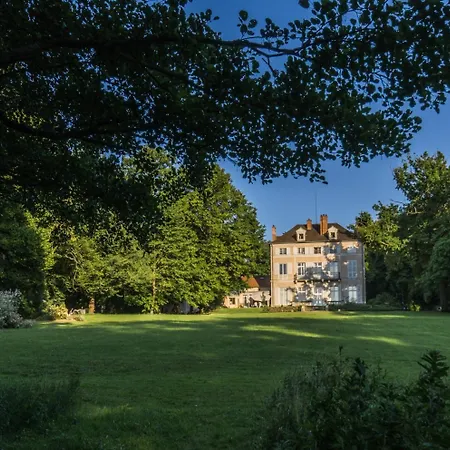 Le Chateau De La Vierge Nocleg ze śniadaniem 3*