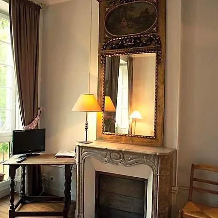 Le Chateau De La Vierge فندق مبيت وإفطار Bures-sur-Yvette
