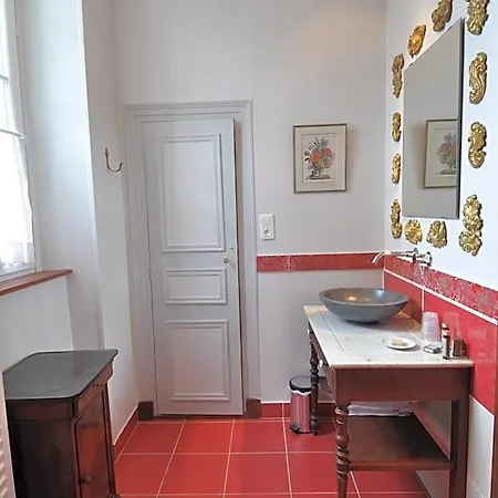 فندق مبيت وإفطار Le Chateau De La Vierge 3*