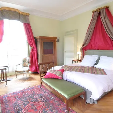 Le Chateau De La Vierge 3* Бюр-Сюр-Ивет