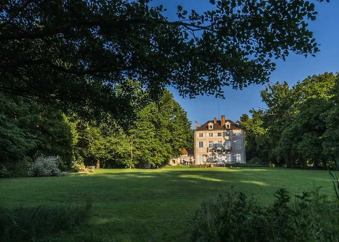 Le Chateau De La Vierge Nocleg ze śniadaniem 3*