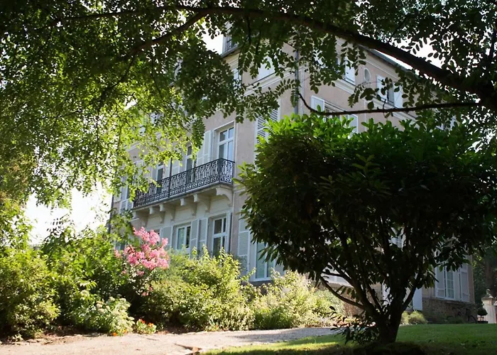 Nocleg ze śniadaniem Le Chateau De La Vierge Bures-sur-Yvette