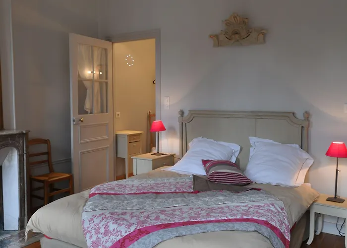Nocleg ze śniadaniem Le Chateau De La Vierge 3*