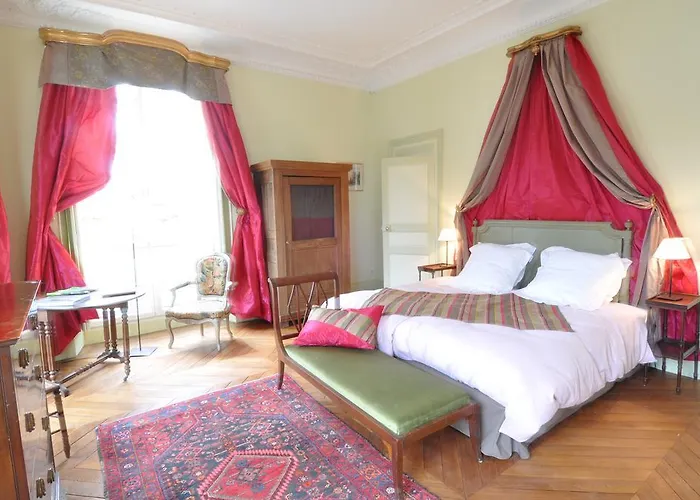 Le Chateau De La Vierge 3* Бюр-Сюр-Ивет
